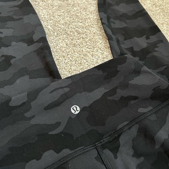 lululemon athletica Black Camo Leggings - Picture 4 of 8